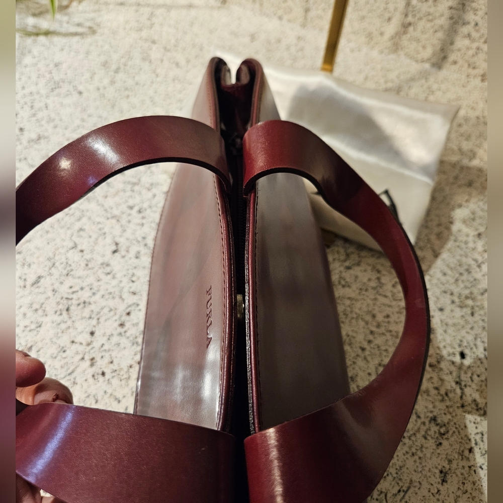 FURLA - NWOT SLEEK Deep Burgundy Leather Handbag With Branded Dust Bag - Picture 13 of 17